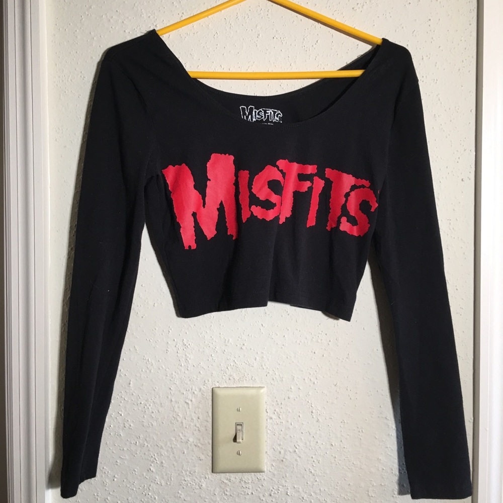 Misfits long sleeved off the shoulder shirt